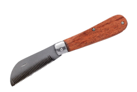 Pictured is the Lincoln Thinning Knife, ideal for use on a horse's mane and tail